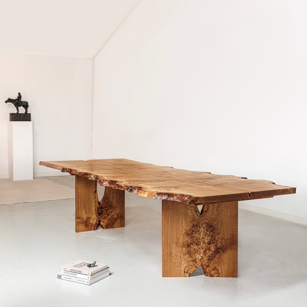 Hornbækbordet - Egetræs plankebord - UNIKA Spisebord - Medium røget eg